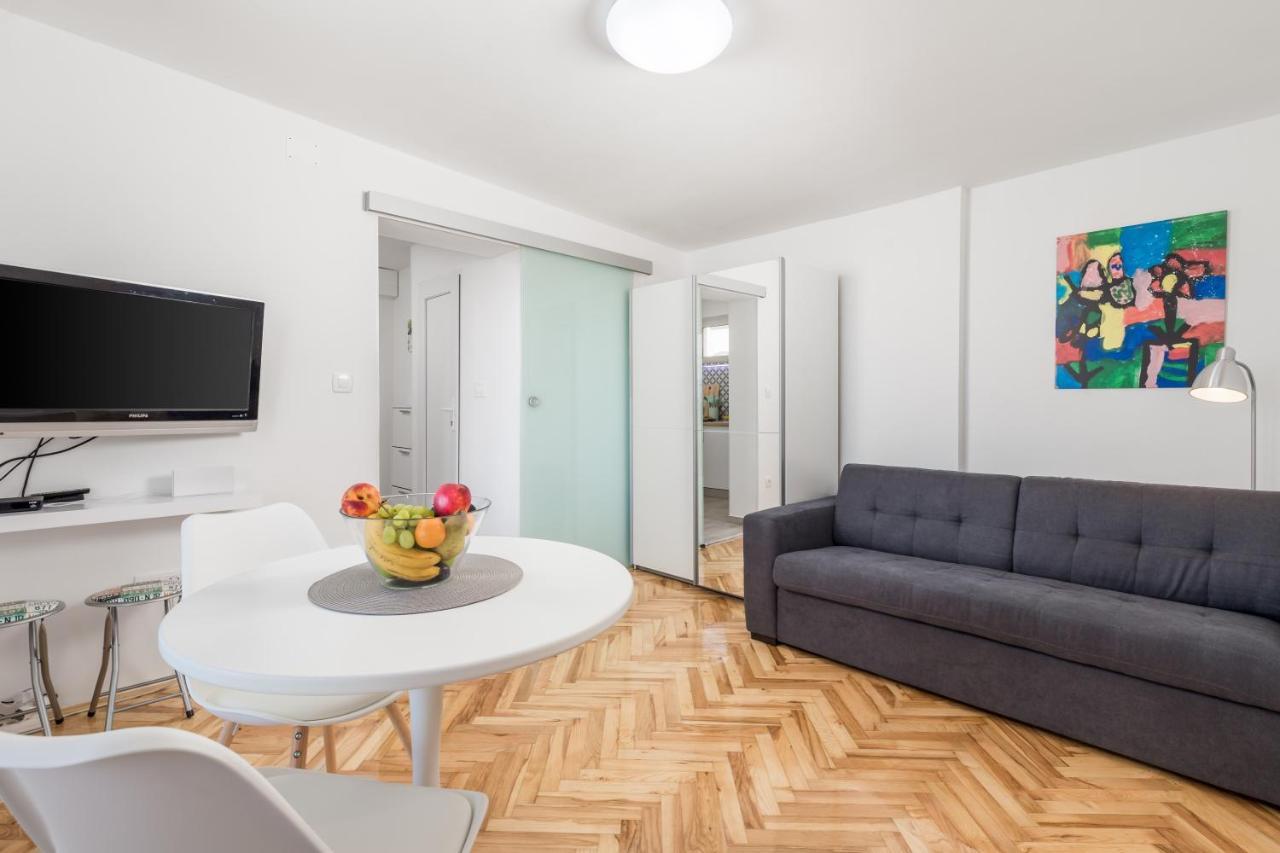 Studio Apartman Rozi Опатія Екстер'єр фото